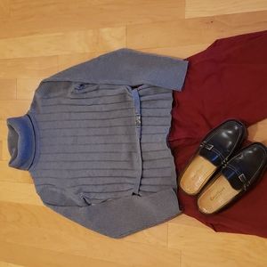 Oscar de la Renta vintage ribbed gray belted turtleneck sweater, size medium.